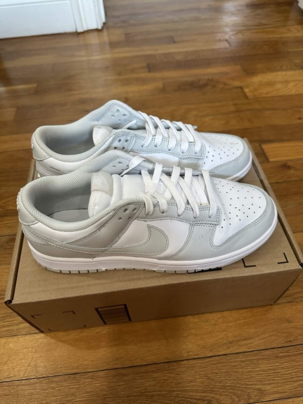 *Used* Nike Dunk Low Women White Grey (DD1503-103) Size 10W *No Original Box*
